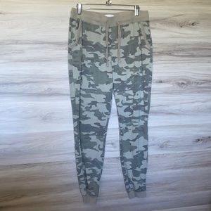 Women’s Mud Pie Camo Joggers, S